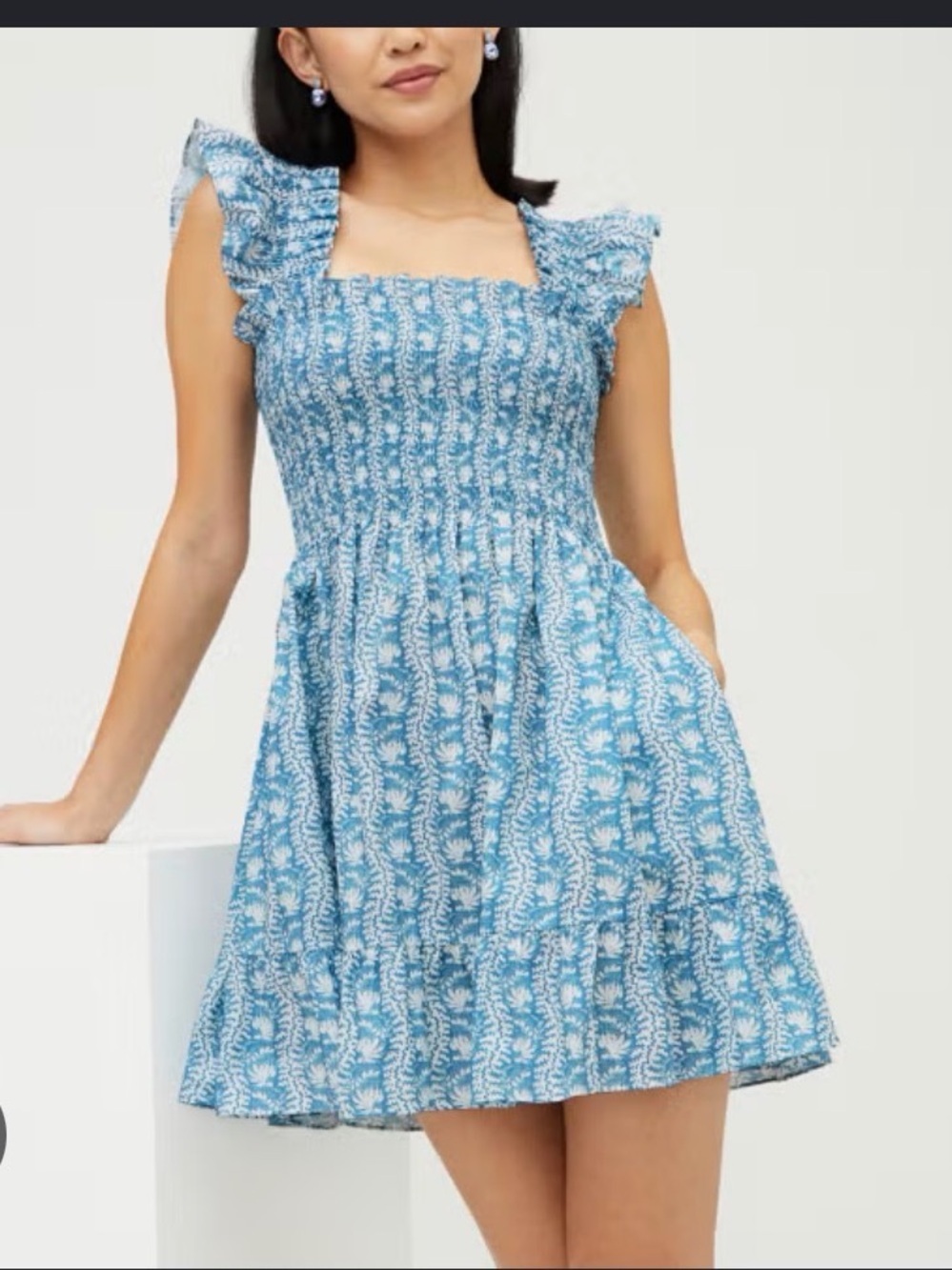 Hill House Elizabeth Nap Dress
Trailing Blue Vine Print